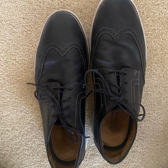 Johnston and Murphy Black Oxford style men’s shoes - Picture 7 of 7